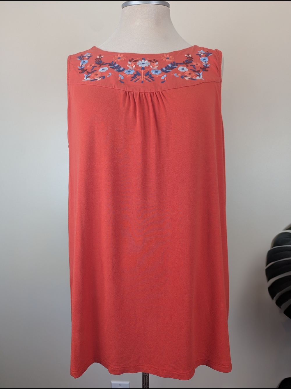 Dalia Red Crewneck Sleeveless Tunic Top With Embroidered Flowers On Neckline
